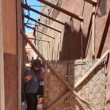 Marion in a narrow alley